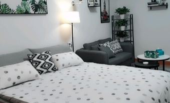 Weijing Service Apartment(Hefei Medium Ring City CBD)