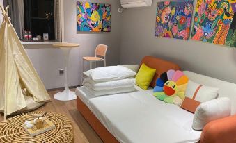 Beauty Tree Designer Hotel (Chongqing University City Xijie)