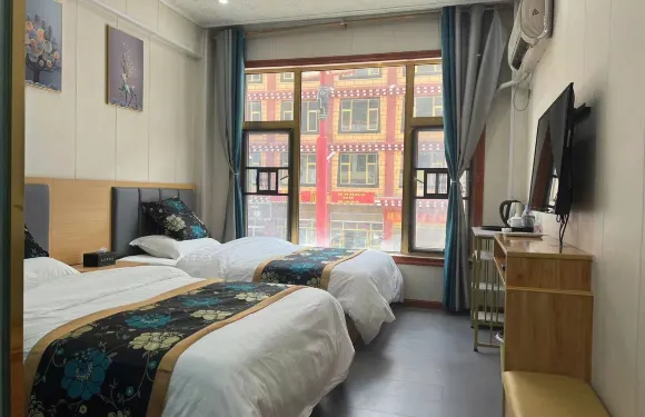 察雅天然居酒店