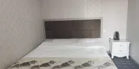 Lixian Qinli Hotel - Queen Room Met Gedeelde Badkamer
