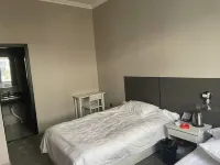 Three Date Huali Hotel