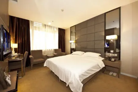 Jiu Tian Fashion Hotel Отели рядом с достопримечательностью «Фуцзяньский технологический педагогический институт (Кампания Вамашань)»