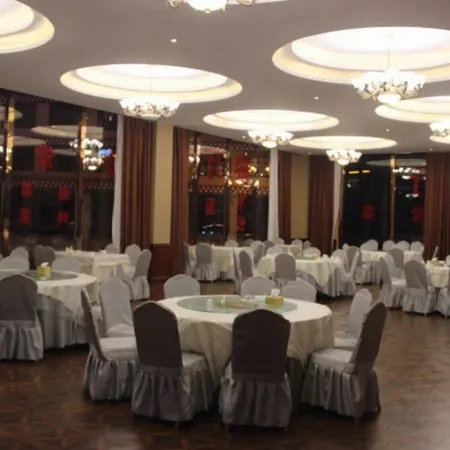 Tsangyang Gyatso Hotel