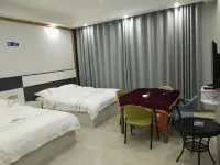 Qinghuang Business Hotel Hotel in zona Li Yeqinjian Museum
