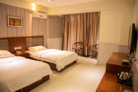 Weihui Yiju Hotel (Bus Station)