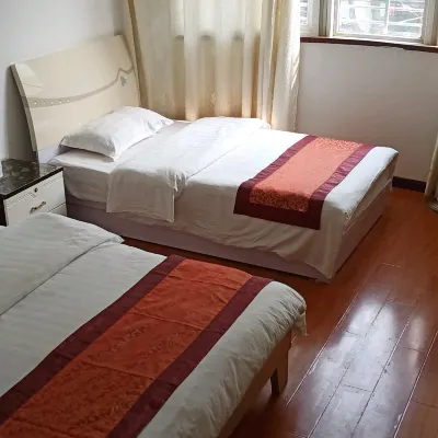Tianmen Fashion Hotel Hotels near Tianmen Sports Center