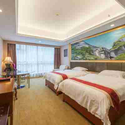 Huang Longshun Hotel Rooms