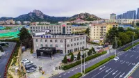 JuYue Hotel (Qingdao Haier Road Shilaoren Bathing Beach) - Beach