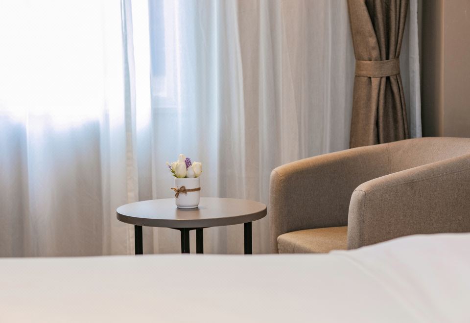 홈인 호텔·neo(청두 정푸제 원수위안지하철역)의 깔끔한 로비 모습