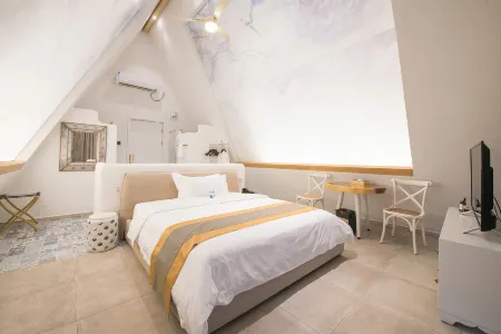 Santorini Hot Spring Resort