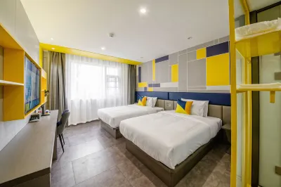 7Days Inn Hotel (Neijiang Longchang Zhongxin Passenger Station)
