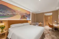 Vienna Hotel Zhucheng Longdu Street Dinosaur Park Hotel di Zhucheng