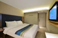 Rujia Business Travel Hotel (Lijiang Ancient Town Waterwheel) Hotels in Lijiang