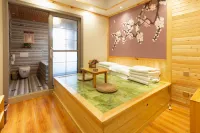 Ziyou Zizai Hot Spring Hotel - Hot Springs