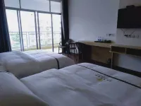 Yunfu Junyi Business Hotel - balcony
