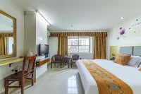 Yunfu Cuihu Hotel