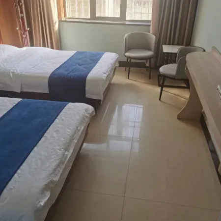 Huanxian Junyue Hotel