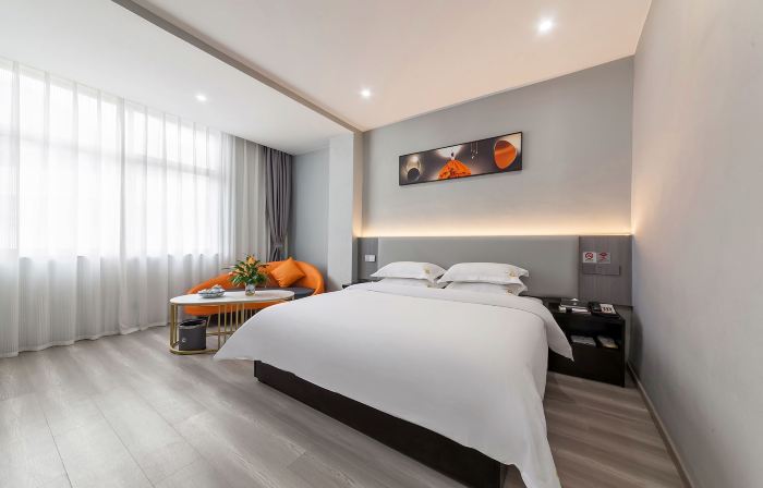 Home Inn Baiyun Hotel (Longyan Institute of Technology Wanda Plaza Branch)