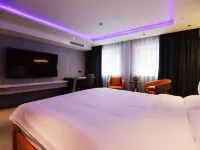Huale Song Hotel (Xidan Financial Street) Hotels near Xisi Station