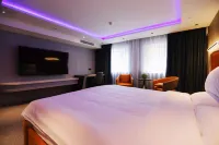 Huale Song Hotel (Xidan Financial Street) Hotels near Prince Li's Mansion