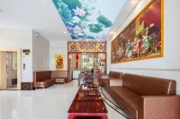 Ledong Longrun Hotel (Flo Town) Hotels in Ledong