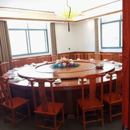 Yifeng Zhibo Hotel Отели в г. Ифэн