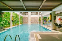 YunHua Hotel YiHai Park Store - غرفة مطلة على الجبل