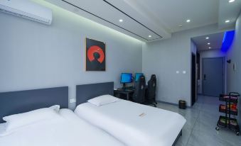 Xiaoyi Binguo E-sports Theme Apartment