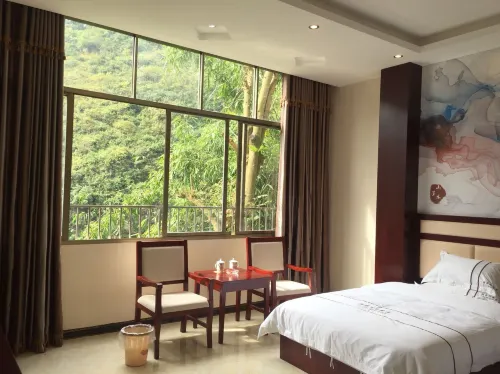 Yanjin Xunlv Sunshine Inn