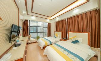 Xingyi Crystal Hotel