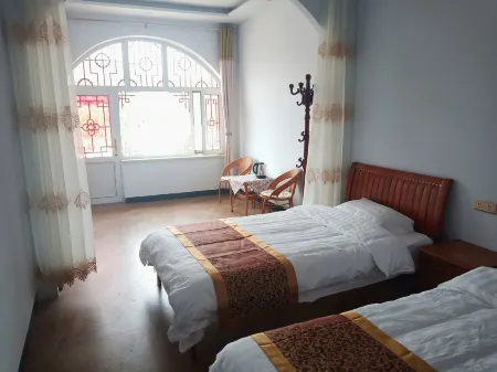 Laoniuwan Yellow River Fisherman's Homestay Отели в г. Пяньгуань