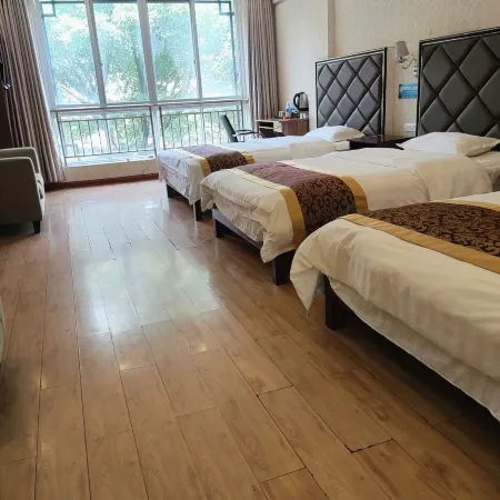 Mengshan Oriental Silver City Business Hotel