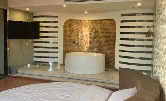 Yugan Tonight Theme Hotel - Housity