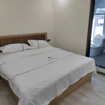 Xinxian Xiangshan Hotel