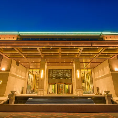 Yatai New City Hot Spring Hotel