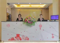 GreenTree Hotel (Jieyang Linjiang North Road Ren'gang Food Street) - parking