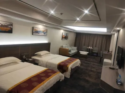 BUCKINGHAM PALACE HOTEL Hotel dekat Bingxue Park