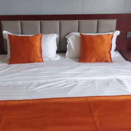 Huali Hotel (Yangyuan Xinhua Avenue)