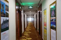 Super 8 Hotel (Anqing High-speed Railway Station Qijie Branch)