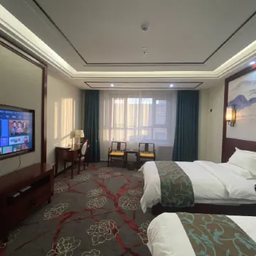 Luochuan Lidu Shengshi Hotel