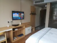 Fengkai Tianlun Business Hotel - balcony