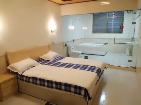 Yuanyang Natural Hot Spring Bathing Hotel Отели в г. Юаньян