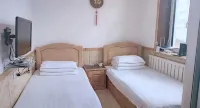 Tangwang has a hotel Отели рядом с достопримечательностью «Площадь года»