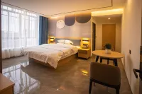 Lingshan Yunshang Hotel Hotels near Man Jiang Hong