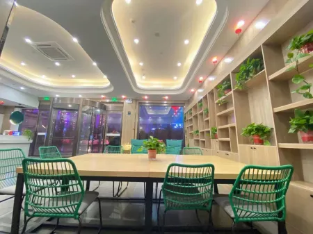 Shankee Collection Hotel (Sheyang Shidai International) Отели рядом с достопримечательностью «Xingfu Park»