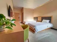 Alxa Zuoqi Guotai Hotel - Inns