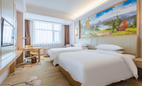 Vienna Hotel (Xinji TV Tower)