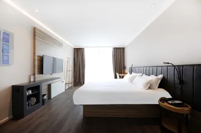 Youjia Hotel (Nanjing Xianlin University City Xianyao Road) Hotels near Stone Carving of Xiao Jing Tomb