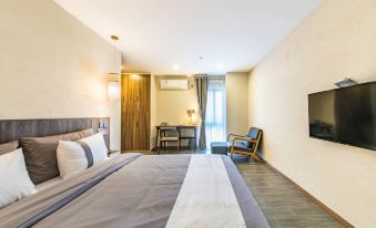 Yancheng Peshi LOFT Hotel (Zhongnan University Town Fortune Port Branch)