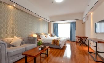 Youth Sunshine Apartment (Taizhou Wanda Store)